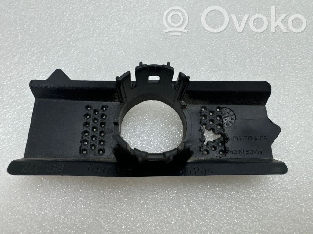 Rear parking sensor holder (PDC)   109746600A