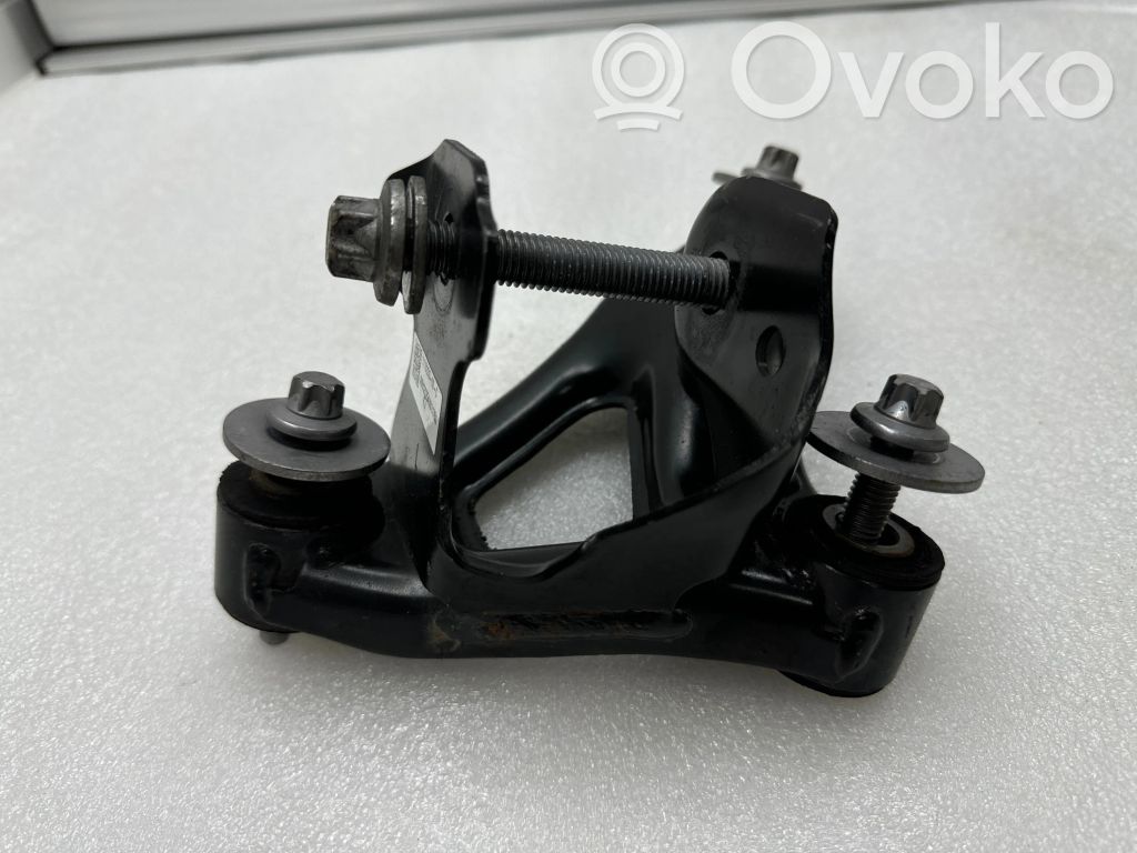 Tesla Model 3 Engine mounting bracket 