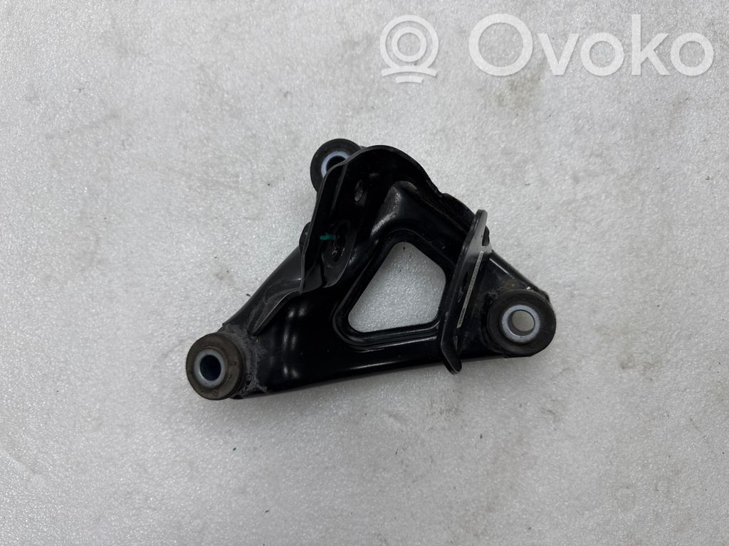 Tesla Model Y Engine mounting bracket 