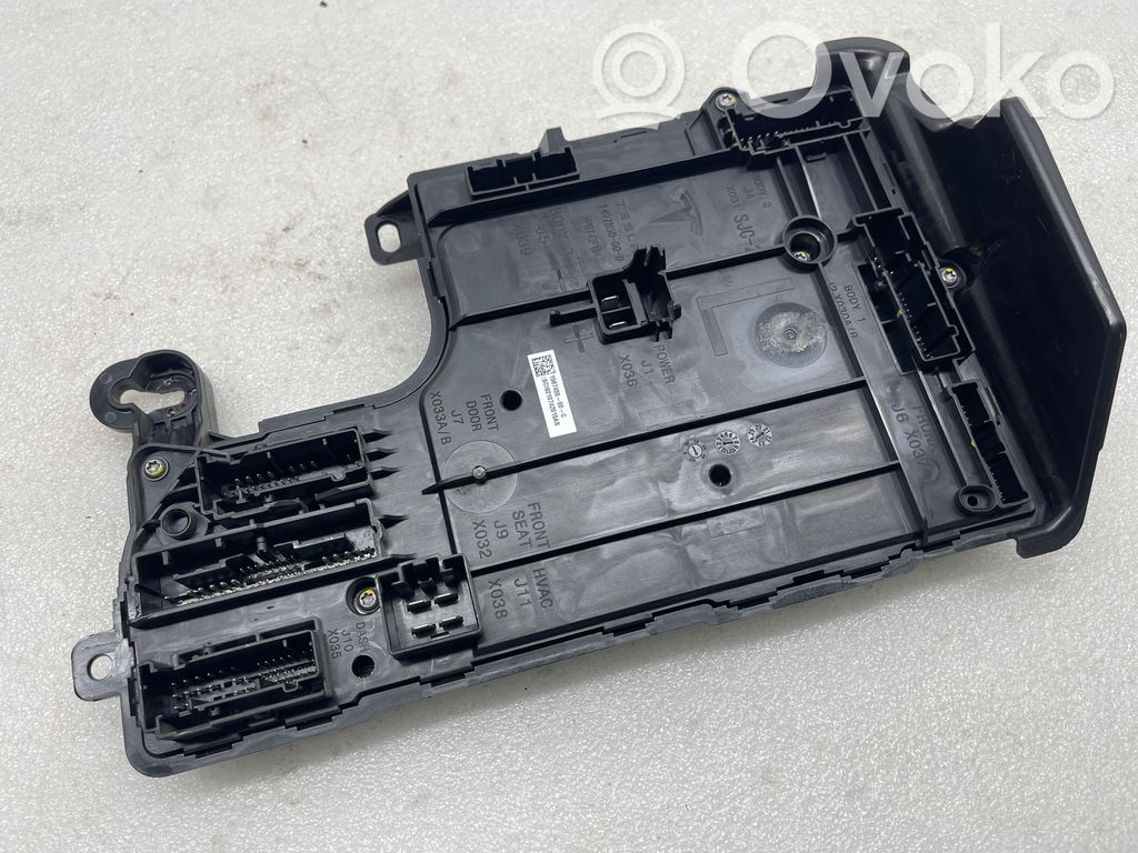 Tesla Model 3 Komforto modulis 