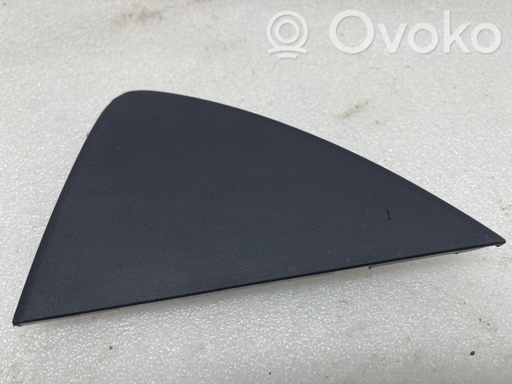 Tesla Model 3 Boczny element deski rozdzielczej 