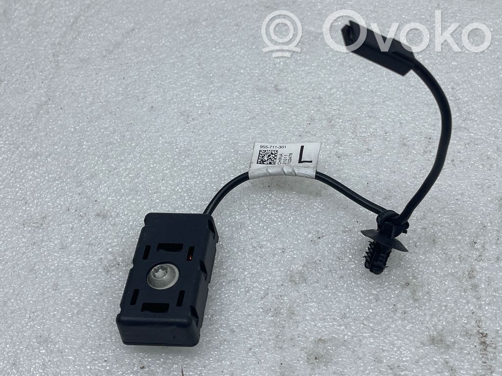 Tesla Model 3 Pystyantennin suodatin 