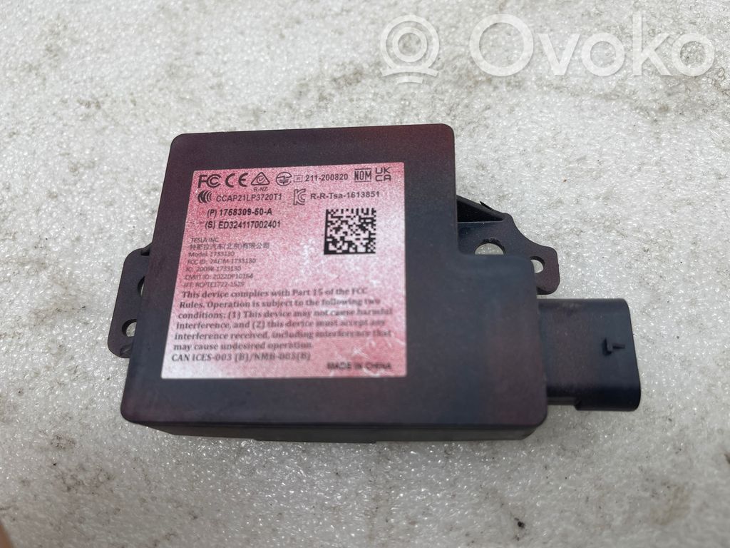 Tesla Model X Antenna control unit 