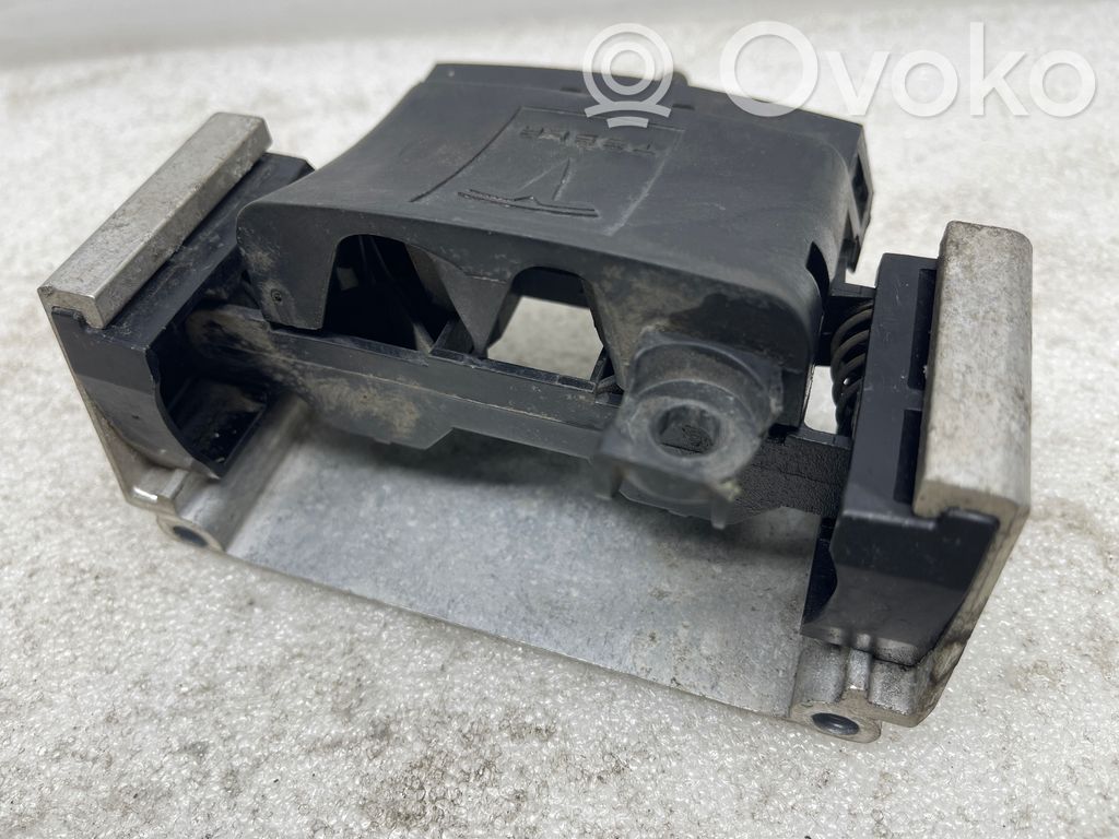 Muu moottoritilan osa   100331100C
