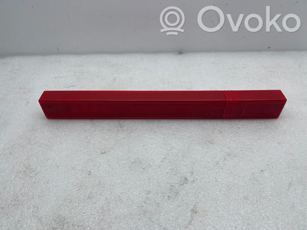 Tesla Model Y Аварийный знак 