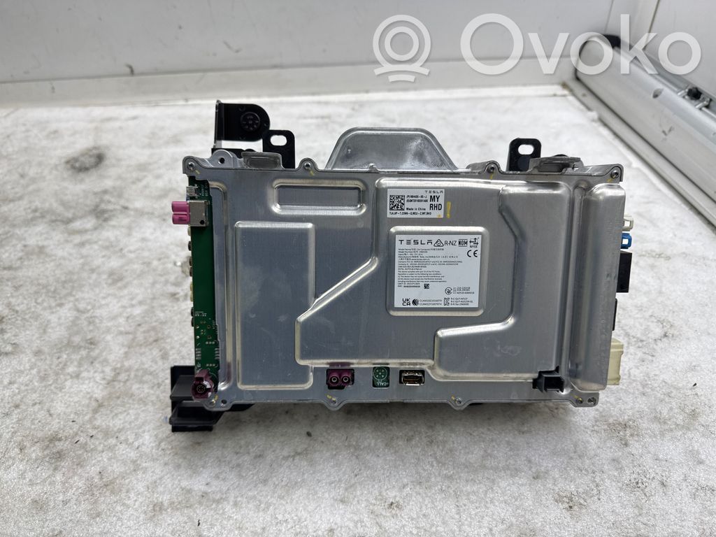 Tesla Model Y Citu veidu vadības bloki / moduļi 