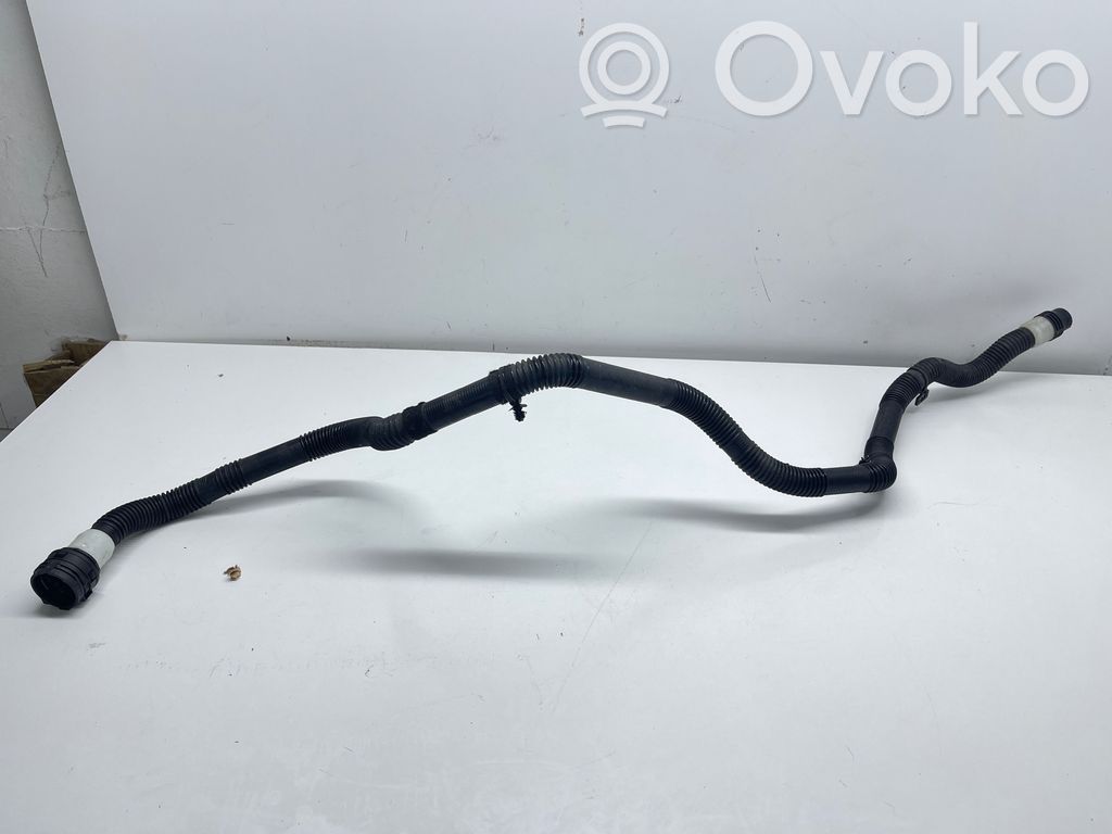 Tesla Model Y Tuyau de liquide de refroidissement moteur 