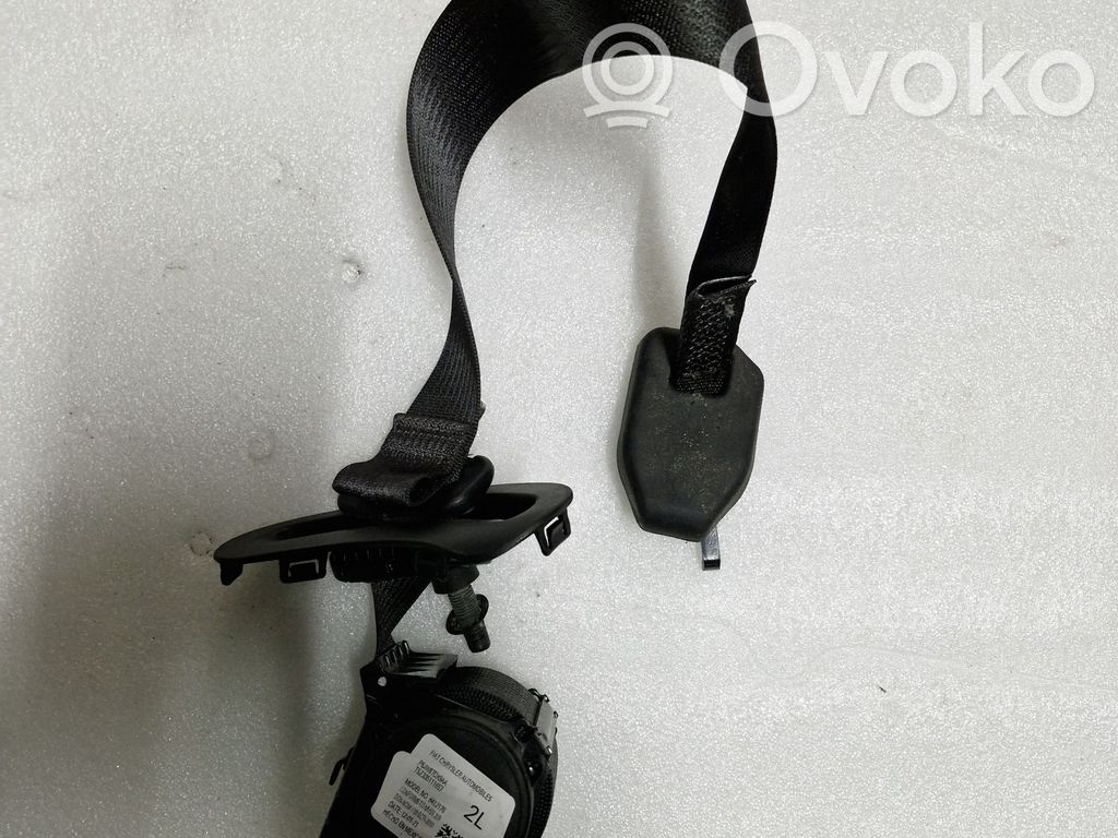 Cinturón medio (trasero)   P6JW87DX9AA