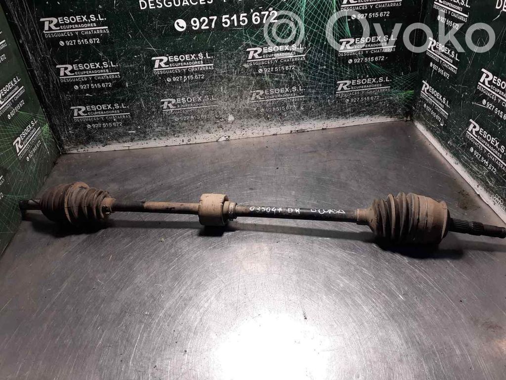 Opel Corsa C Etuvetoakseli 