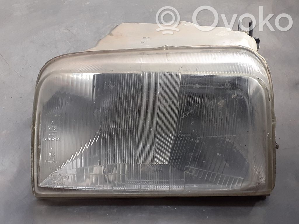Renault Rapid Scheinwerfer 