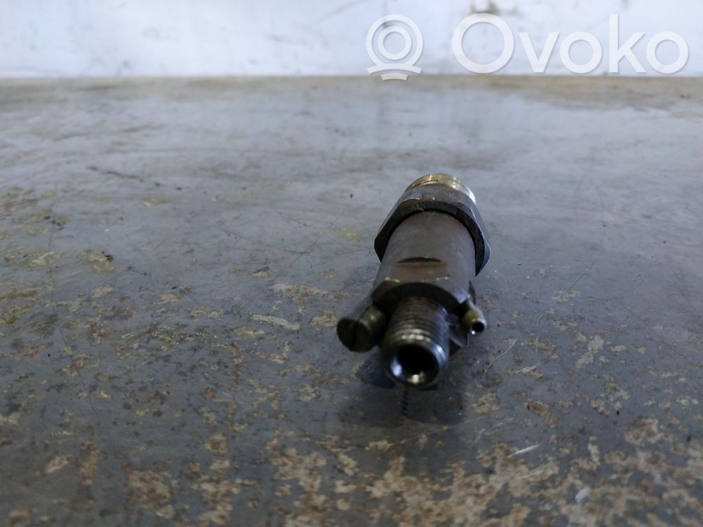 Renault Rapid Inyector de combustible 