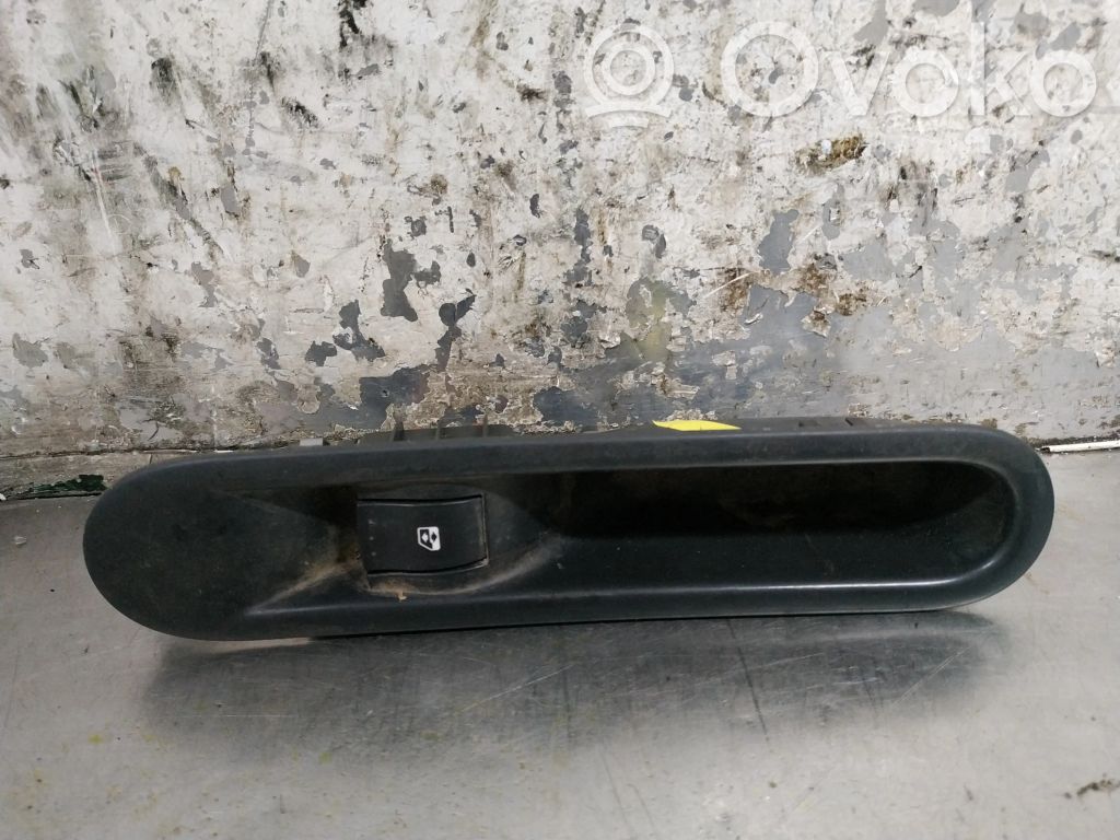 Renault Espace IV Electric window control switch 
