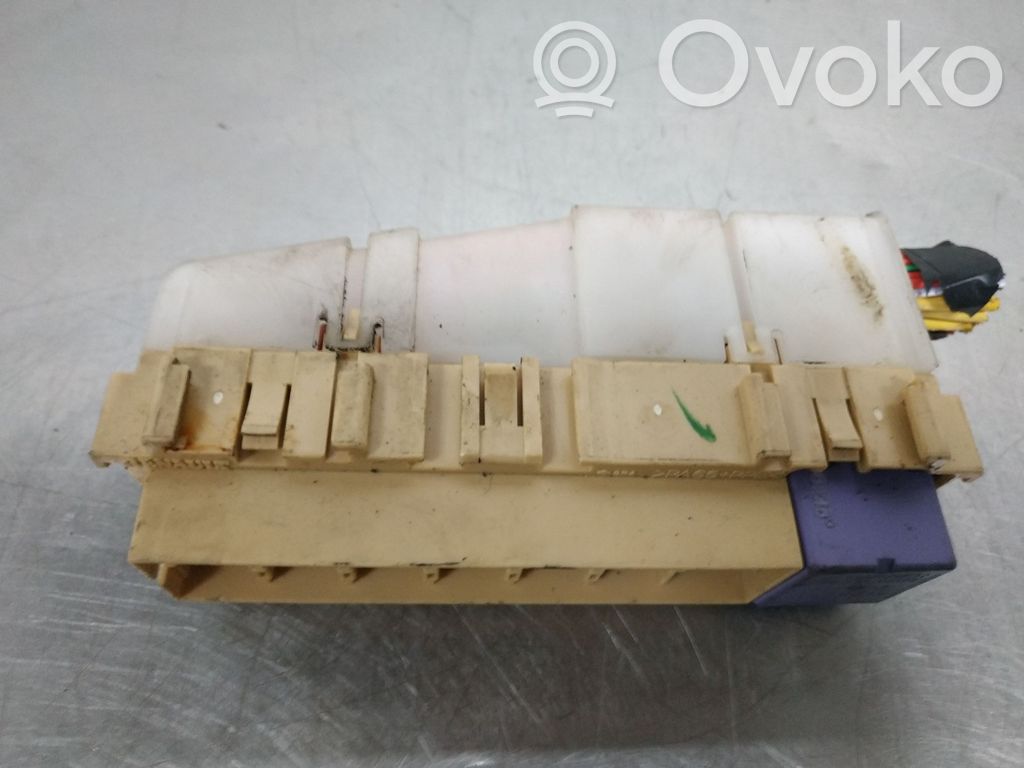 Módulo de fusible   8200241944