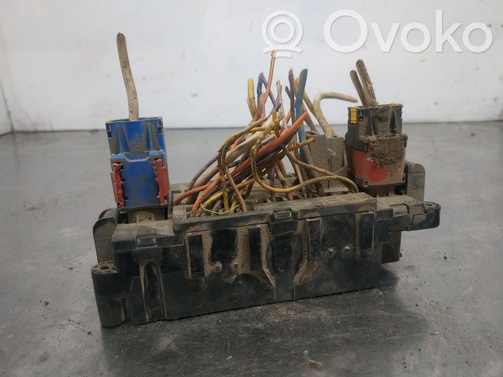 Peugeot Expert Fuse module 