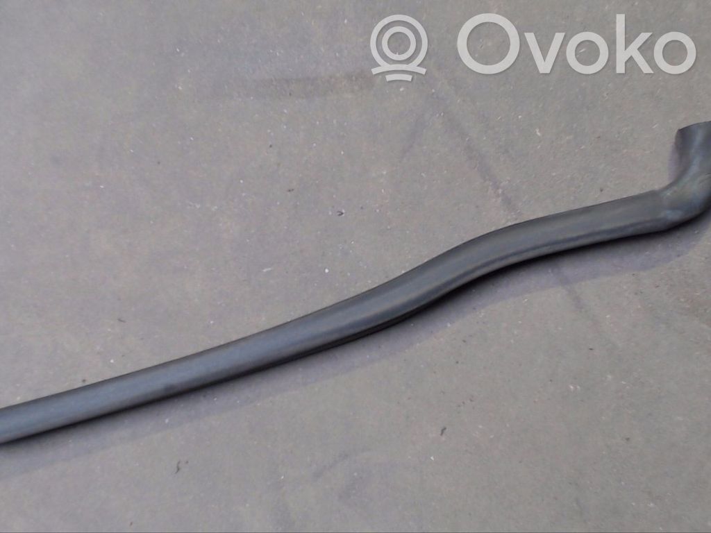 Front bumper splitter molding   7159607