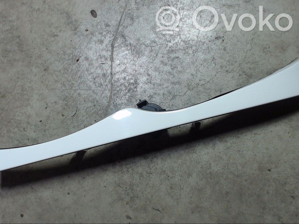 Headlight part   7030553