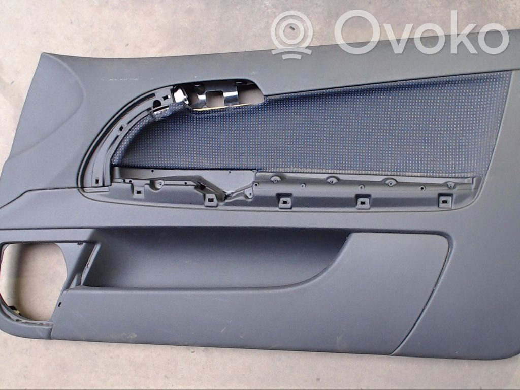 Audi A3 S3 8P Boczki / Poszycie drzwi przednich 