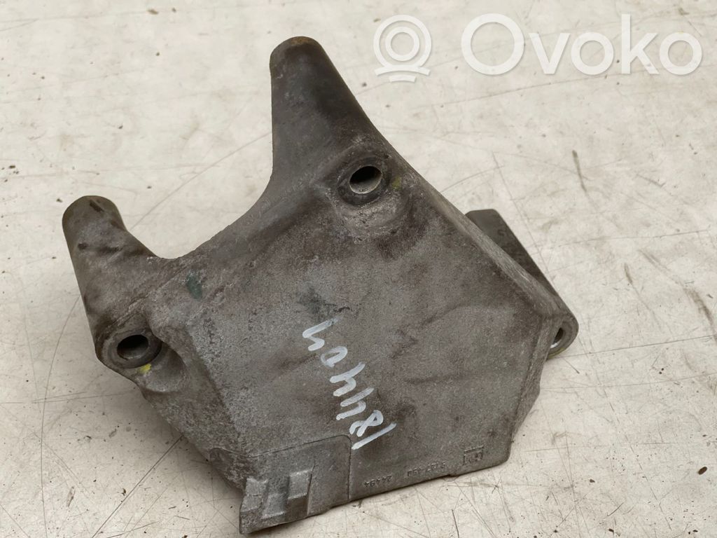 Opel Corsa C Supporto di montaggio del motore (usato) 