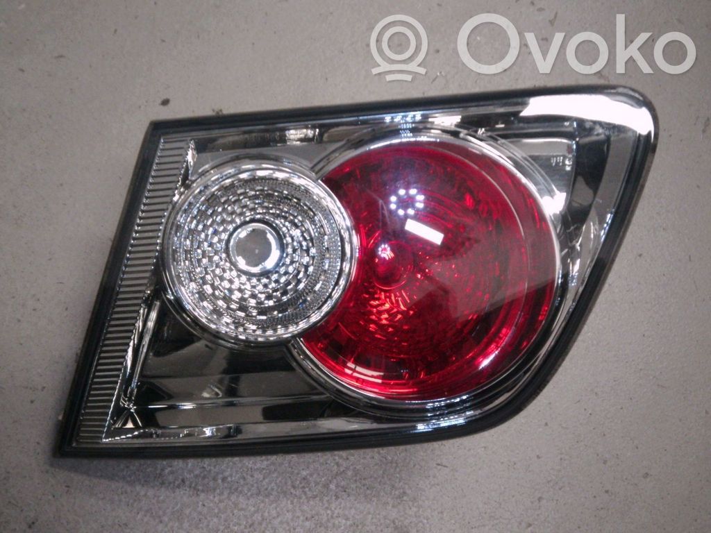 Mazda 6 Lampy tylnej klapy bagażnika 