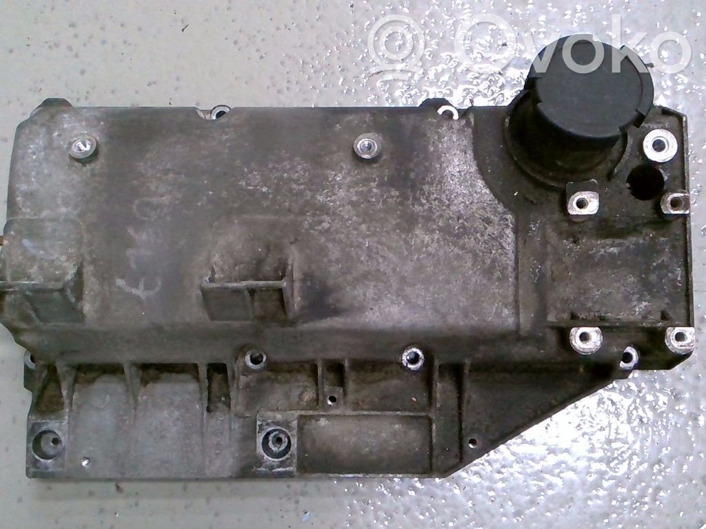 Renault Clio II Rocker cam cover 