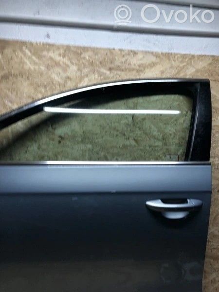 Volkswagen PASSAT B6 Pagrindinis priekinių durų stiklas (keturdurio) 