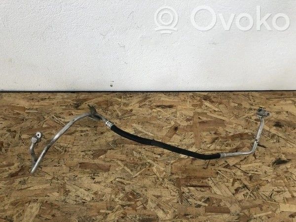 BMW 5 F10 F11 Ilmastointilaitteen putki (A/C) 