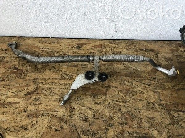 BMW 5 E60 E61 Ilmastointilaitteen putki (A/C) 