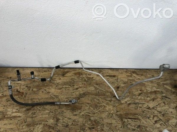 Volkswagen PASSAT B7 Трубка (трубки)/ шланг (шланги) кондиционера воздуха 