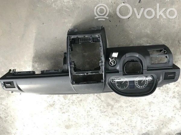 Mercedes-Benz A W169 Deska rozdzielcza 
