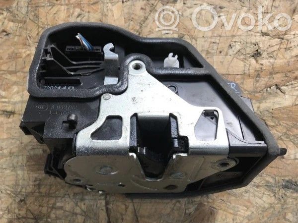 BMW X3 E83 Rear door lock 