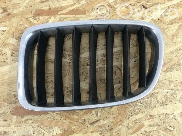 BMW X1 E84 Front bumper upper radiator grill 
