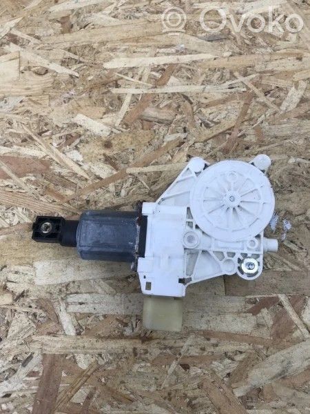 BMW X1 E84 Regulador de puerta delantera con motor 