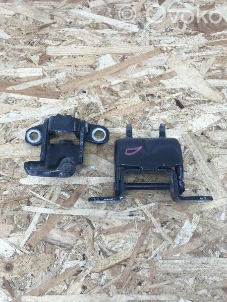 Front door upper hinge   80401ZB00A,21568