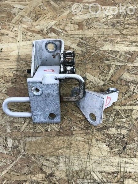 Volkswagen PASSAT B7 Front door upper hinge 