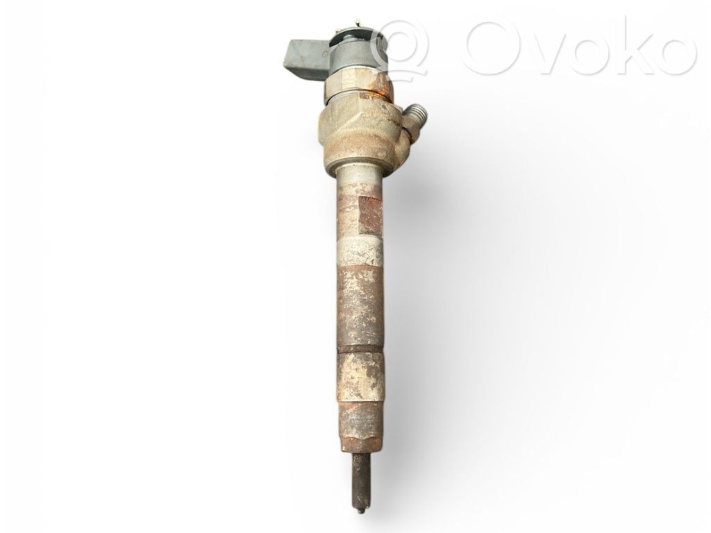 Fuel injector   7798446,26330