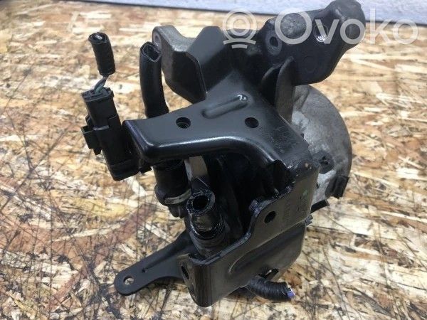 Ford Fiesta Fuel filter housing 