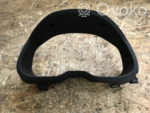 Subaru Outback Verkleidung des Armaturenbretts 