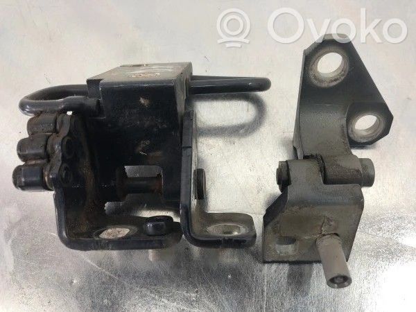 Volkswagen Golf VI Front door upper hinge 