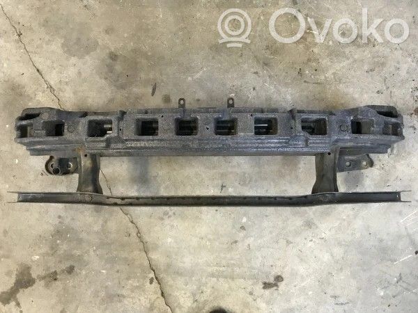 Volkswagen PASSAT B6 Poprzeczka zderzaka przedniego 