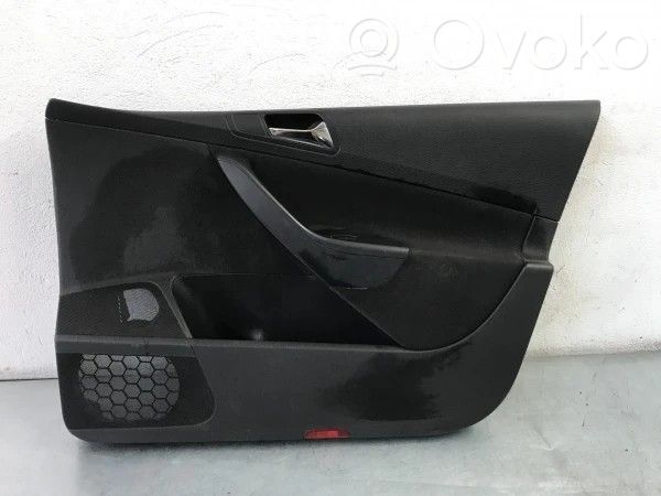 Volkswagen PASSAT B6 Priekšējo durvju apdare 