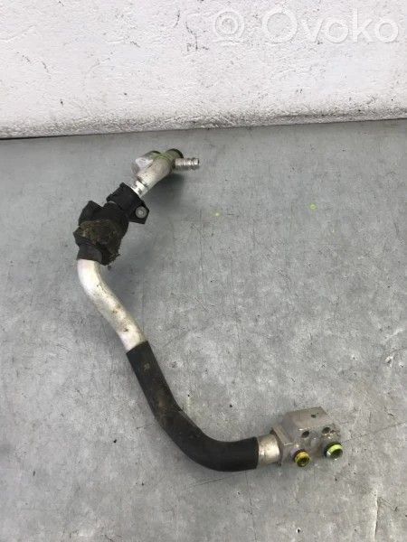 Audi A4 S4 B8 8K Ilmastointilaitteen putki (A/C) 