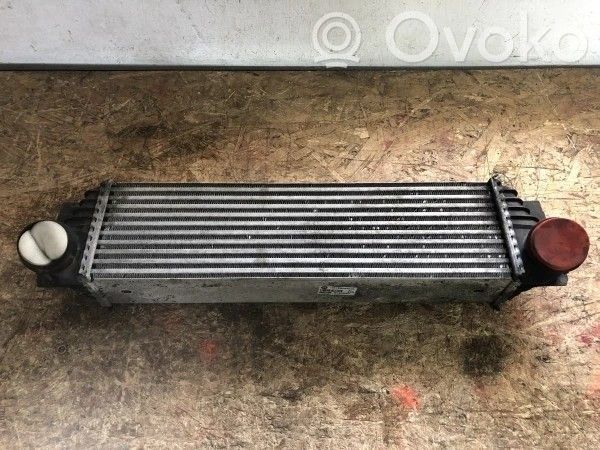 BMW 5 F10 F11 Välijäähdyttimen jäähdytin 