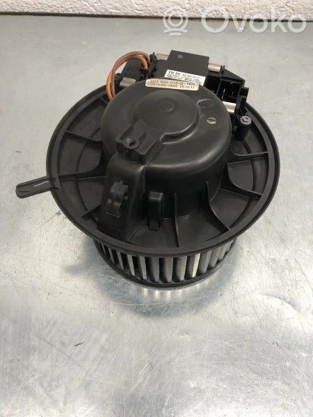 Volkswagen PASSAT B7 Ventilator aerotermă 