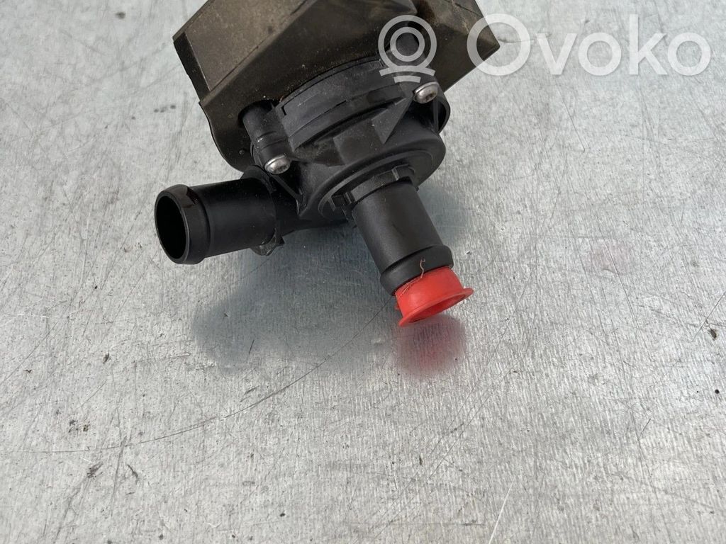 Volkswagen Polo V 6R Kühlwasserpumpe Wasserpumpe 