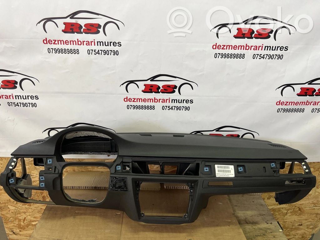 BMW 3 E90 E91 Dashboard 
