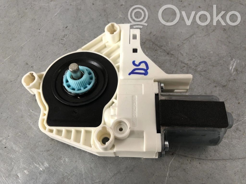Audi A6 S6 C7 4G Rear door window regulator with motor 