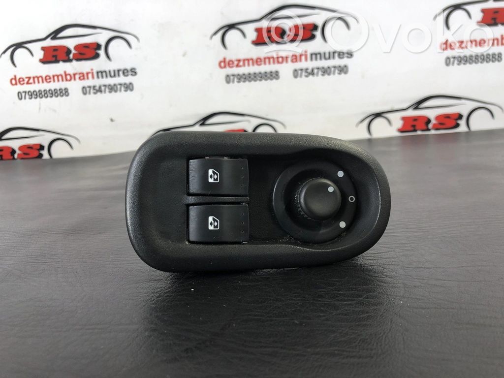 Nissan NV400 Electric window control switch 