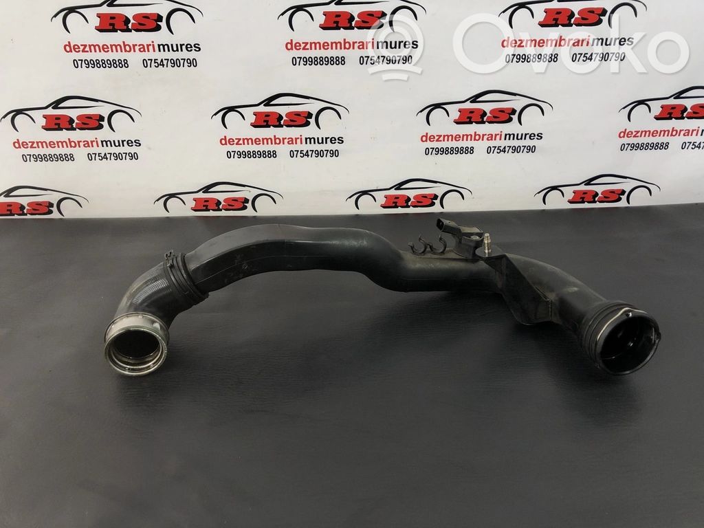 Audi A4 S4 B7 8E 8H Furtun/conductă intercooler 