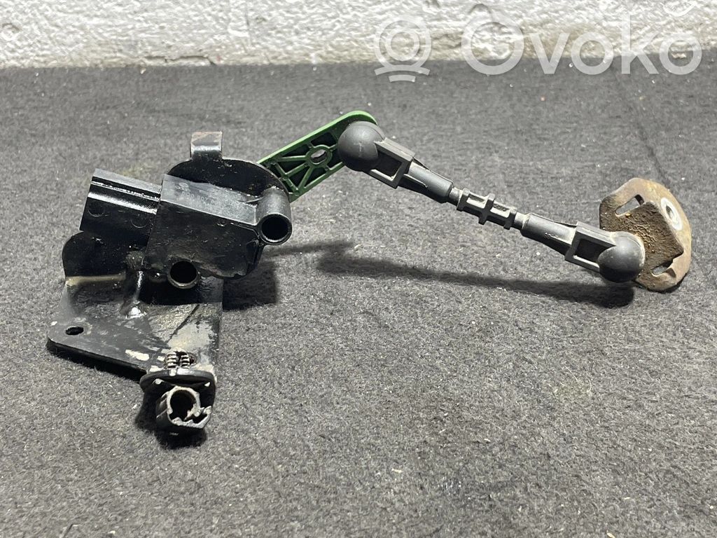Czujnik poziomowania świateł osi przedniej   5Q0907503,232405
