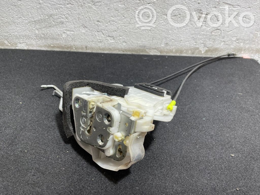 Subaru Forester SH Zamek drzwi przednich 